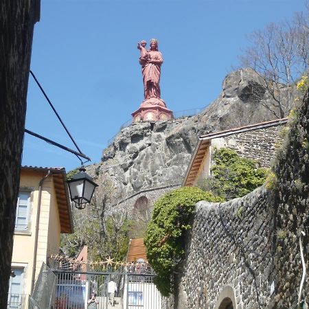 Le Petit St Clair Daire Le Puy-en-Velay Dış mekan fotoğraf