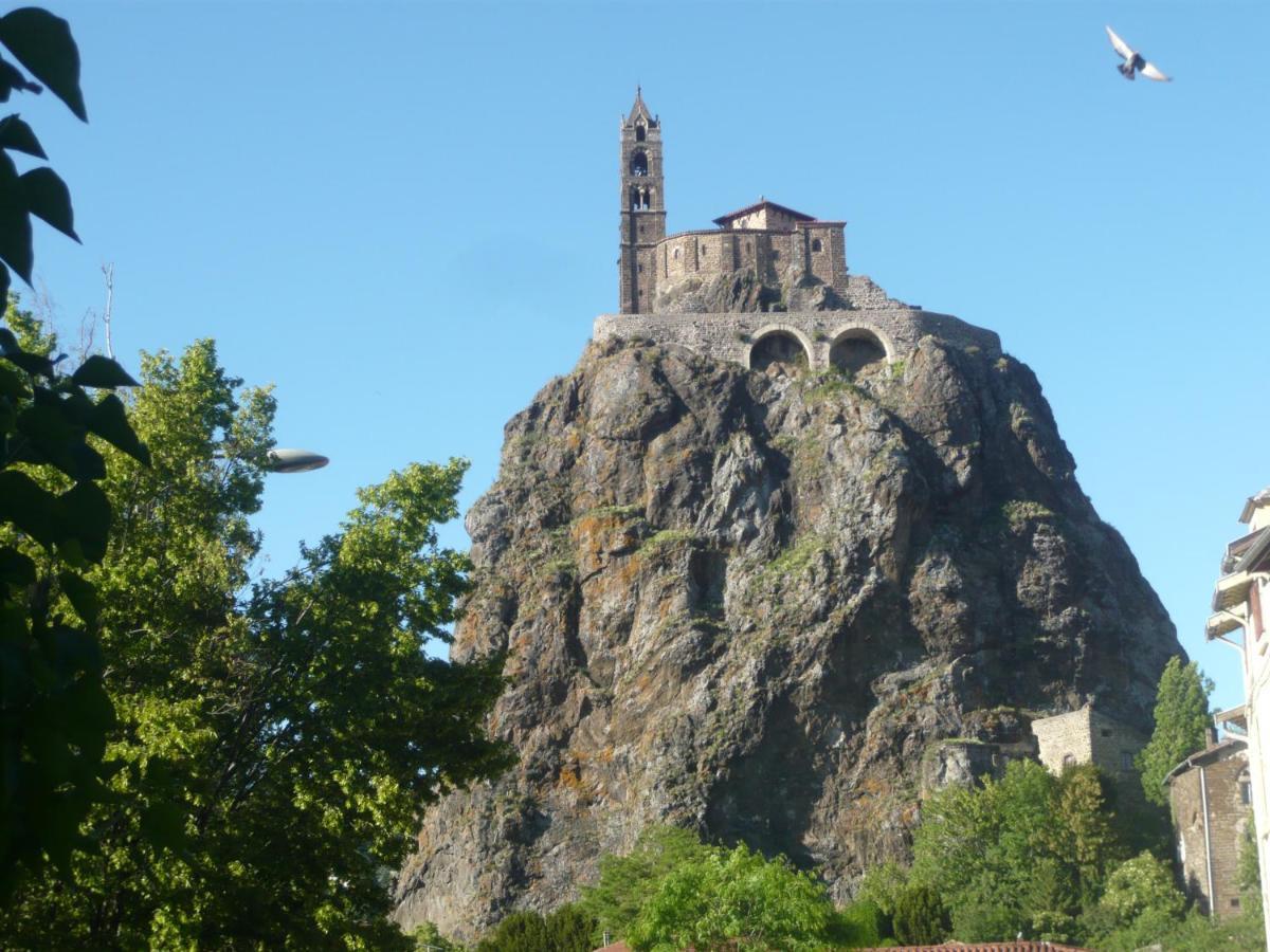 Le Petit St Clair Daire Le Puy-en-Velay Dış mekan fotoğraf
